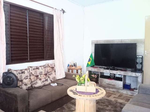 Casa 2 Dormitórios no Bairro Mathias Velho em Canoas