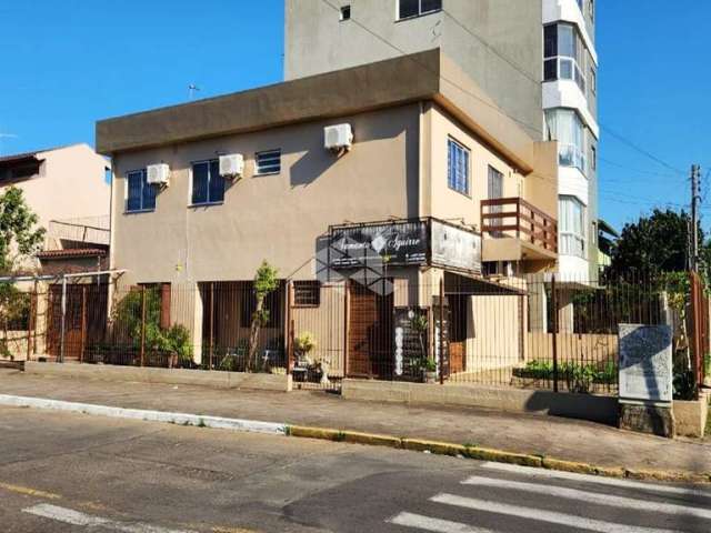 Sobrado Comercial 211m² 05 dormitórios, 02 vagas, no bairro Niterói em Canoas