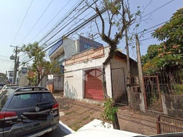 Terreno Comercial à Venda na Avenida Santos Ferreira - Oportunidade Única!