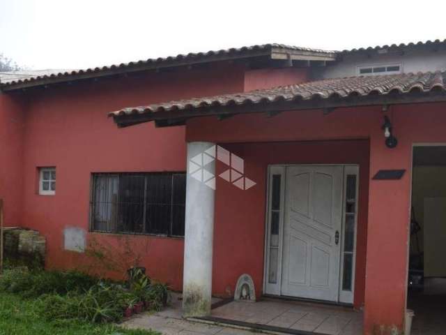 Casa Esteio, bairro Centro, 3 dormitórios, sendo 1 suíte, 2 banheiros, 2 vagas de garagem