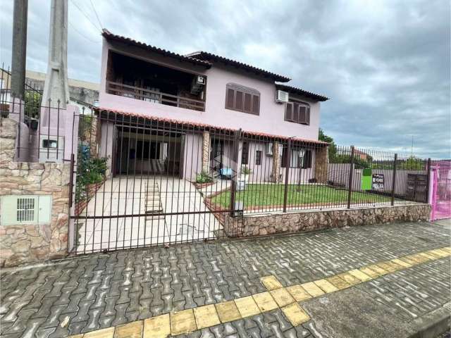 Casa com 4 quartos em Esteio