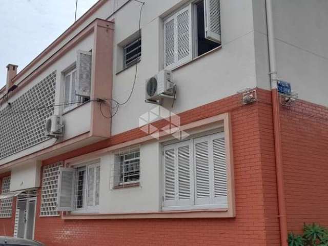 Apartamento 2 dormitórios no Menino Deus