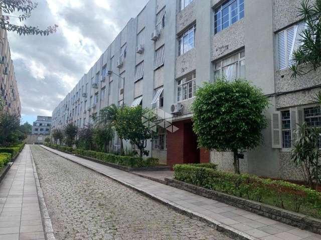 Apartamento de 3 dormitórios térreo no Menino Deus próximo da Rótula do Papa