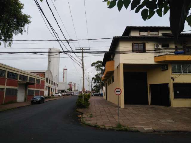 Casa sobrado Bairro São João junto ao Bourbon Assis Brasil