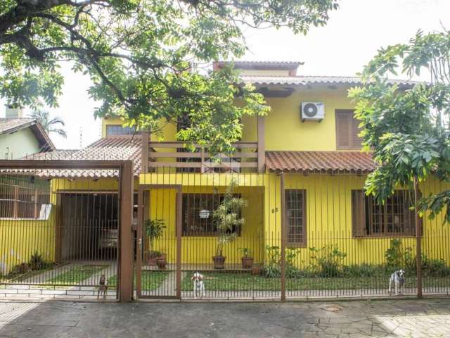 Casa à venda, 2 terrenos, 4 quartos, suíte, pátio grande, sacada, zona norte, Santa Fé