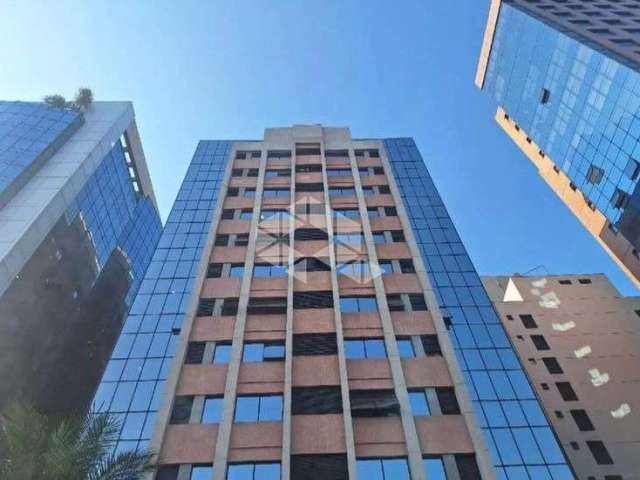 Conjunto Comercial Pronto para Uso na Vila Olímpia, São Paulo - 74m², 4 Banheiros, 2 Vagas de Garagem