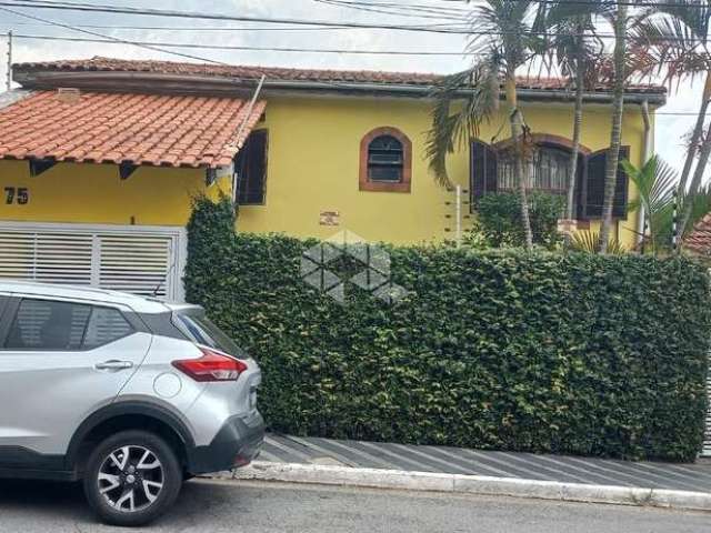 Casa à venda com 180m², 3 quartos e 1 vaga