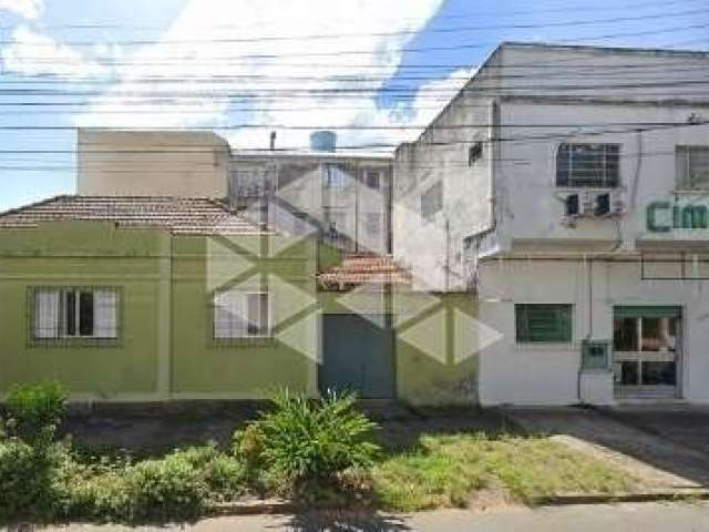 Casa com 2 Dormitórios no Bairro São Geraldo em Porto Alegre