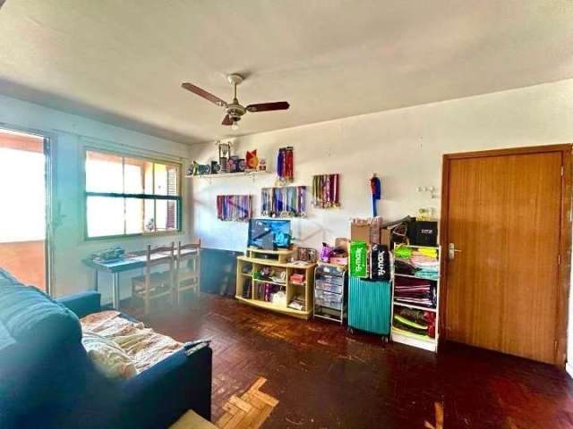 Apartamento de 2 Dormitorios no Bairro São João, em Porto Alegre