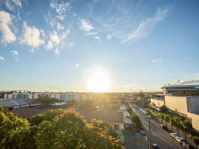 Apartamento á venda de 3 dormitórios. Linda vista pana o Guaíba. No bairro Humaitá.