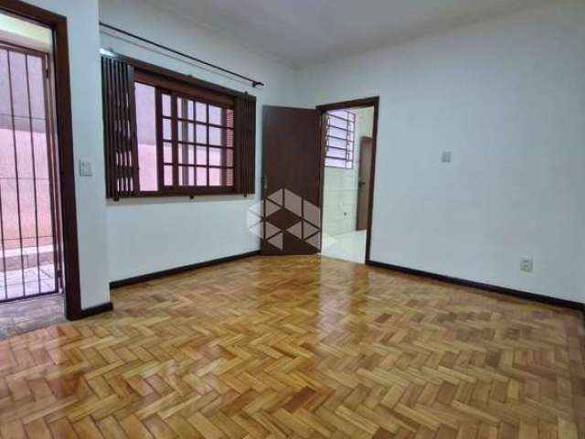 Apartamento 2 dormitórios no bairro São João em Porto Alegre!