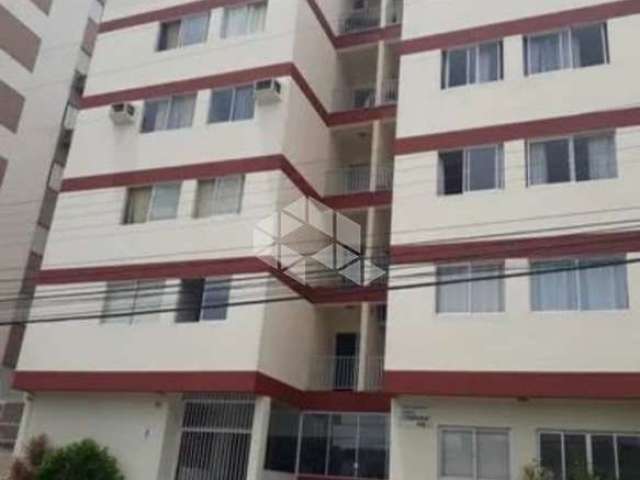 Apartamento mobiliado com 3 dormitórios no bairro balneário - florianópolis/sc.