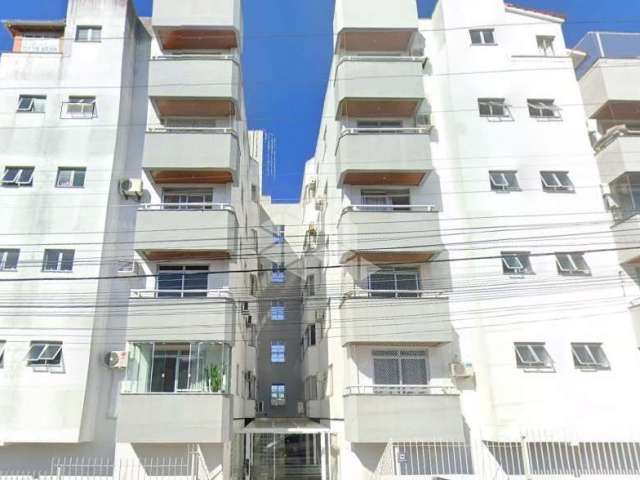 Apartamento com dois quartos e uma suite no bairro capoeiras - florianópolis/sc