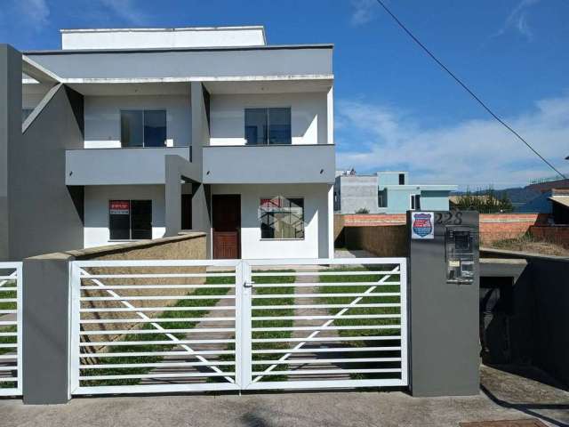 Casa 2 Dormitórios no bairro São João do Rio Vermelho em Florianópolis/SC