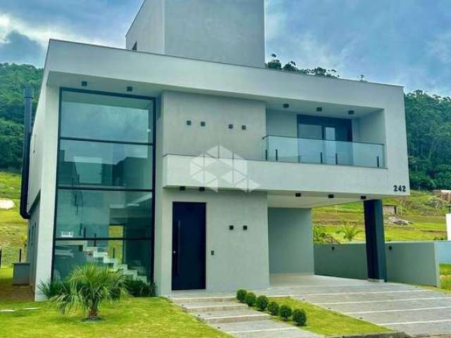 Casa Alto Padrão em Condomínio Fechado nos Ingleses - Florianópolis