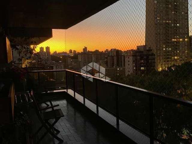 Apartamento com 3 suítes, vista panorâmica no Bairro Exposição