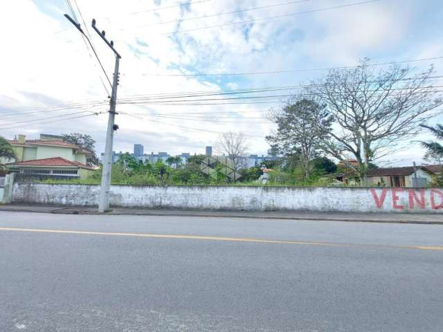 Terreno à venda no bairro Ponte Imaruim em Palhoça.