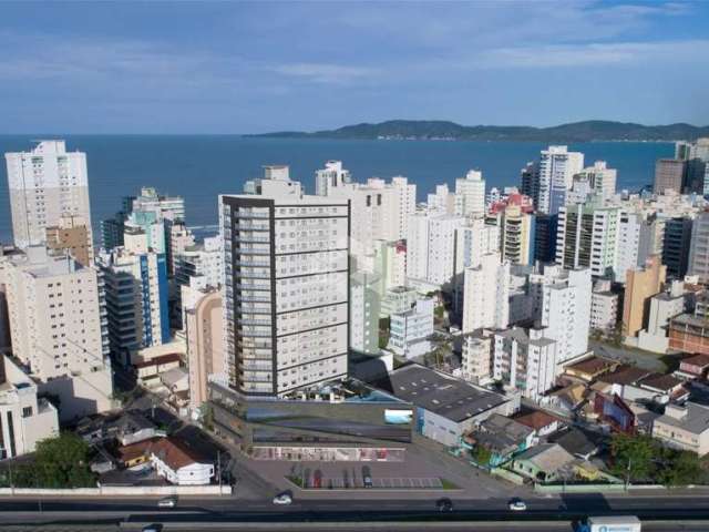 Apartamento alto padrão na meia praia com 03 suites e 02 vagas de garagem e 138,8 metros privativos