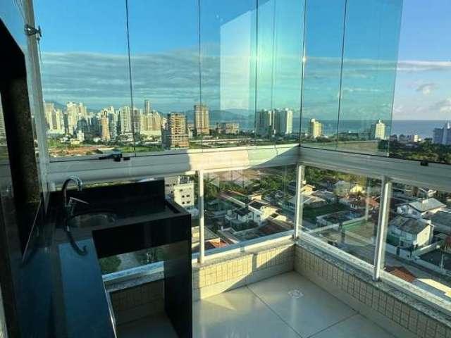 Apartamento com vista mar e finamente mobiliado no Perequê com duas suítes e 2 vagas de garagem