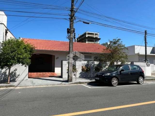 Casa residencial ou comercial  bairro baependi