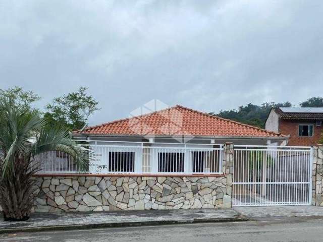 Casa 3 quartos/dormitórios no bairro Ribeirão Cavalo em Jaraguá do Sul