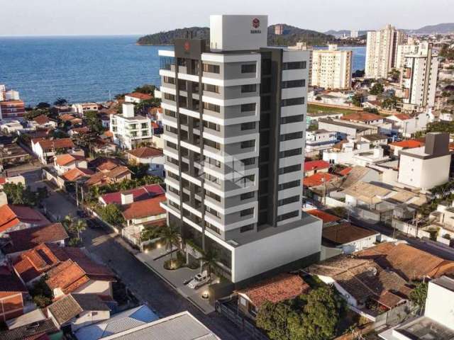 Belo apartamento 2 dormitórios, 1 suíte, 2 vagas de garagem, bairro centro.