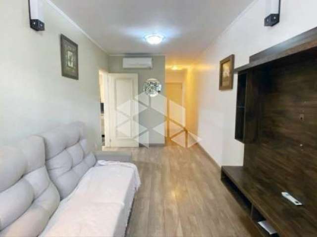 Apartamento de 2 dormitórios no Mont Serrat com vaga