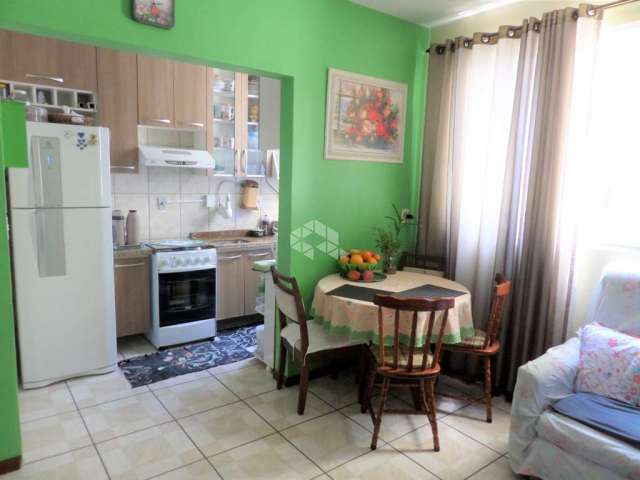 Apartamento bairro Santo Antônio em Porto Alegre, de 2 dormitórios, reformado