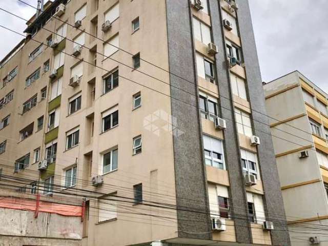 Apartamento 2 dorm/quartos,  62m2, elevador, reformado em frente a Redenção