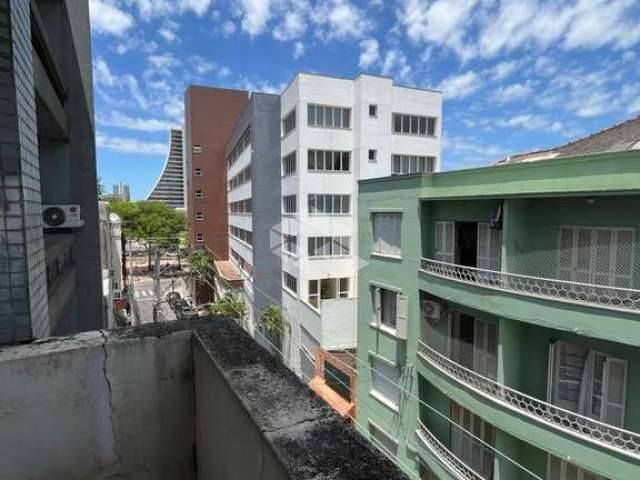 Apartamento com 2 quartos e 70m² à venda em Centro Histórico, Porto Alegre.