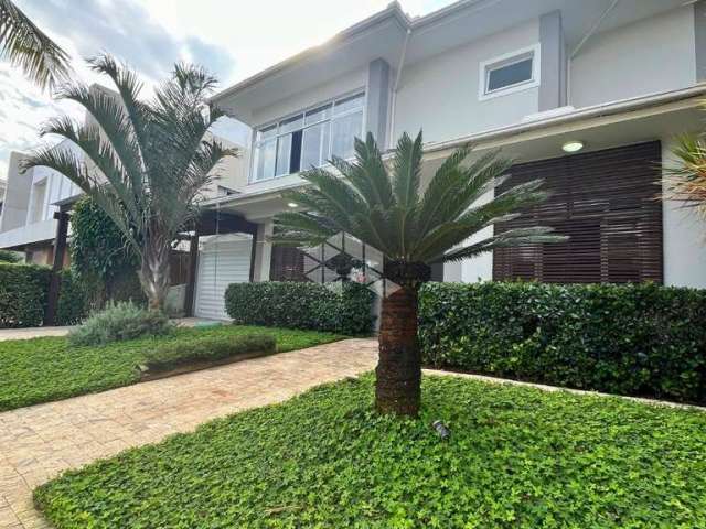 Casa a venda em Jurerê internacional -   298 m²