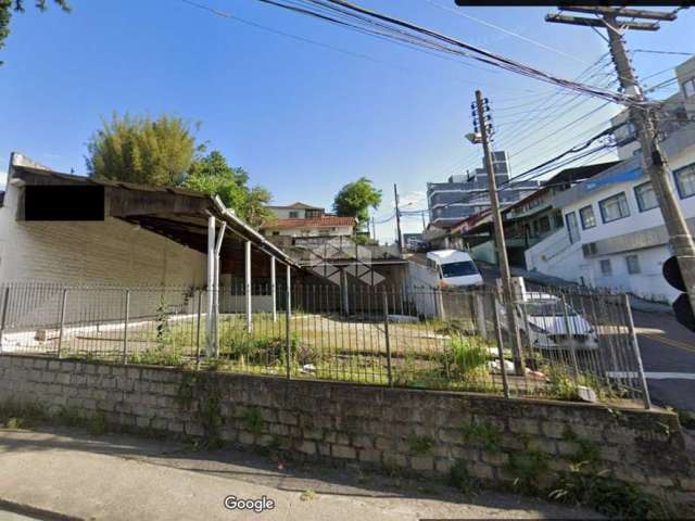 Terreno Comercial em Área Nobre no Estreito c/ viabilidade para 5 andares.