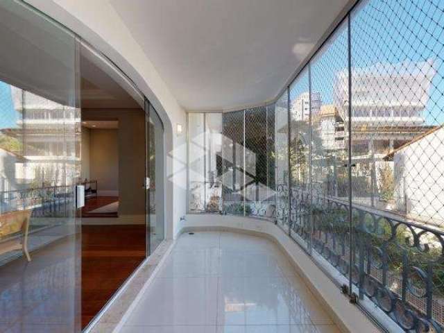 APARTAMENTO VILA MADALENA  COM 216 m² DE ÁREA ÚTIL