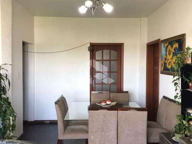 Apartamnto 3 dormitorios com elevador no bairro Floresta