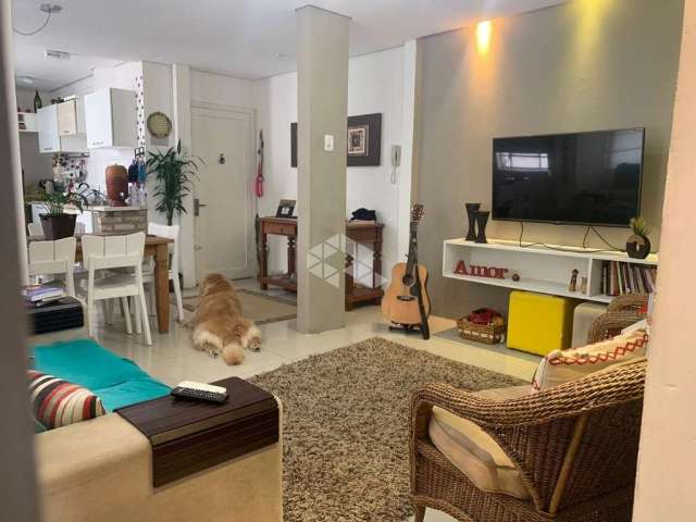 Lindo apartamento de  fundos  na av.getulio vargas