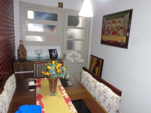 Apartamento 2 dormitórios em frente ao Beira Rio