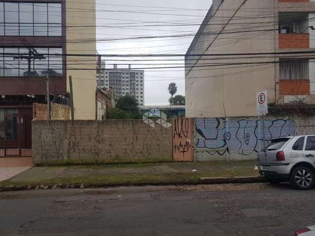 Terreno, área plana, com 13 metros de frente e 49 metros de frente a fundos