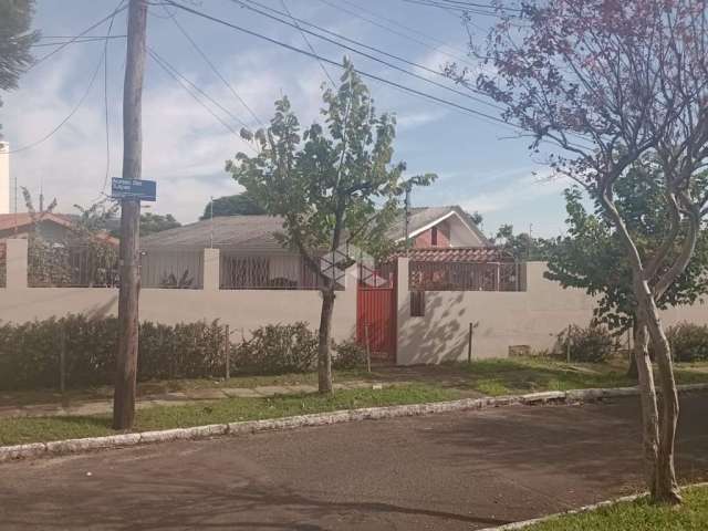 Casa  3 dormitorios tranformado em 2 ,, pátio, piscina