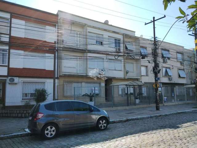 Apartamento 2 dormitórios, térreo, Menino Deus