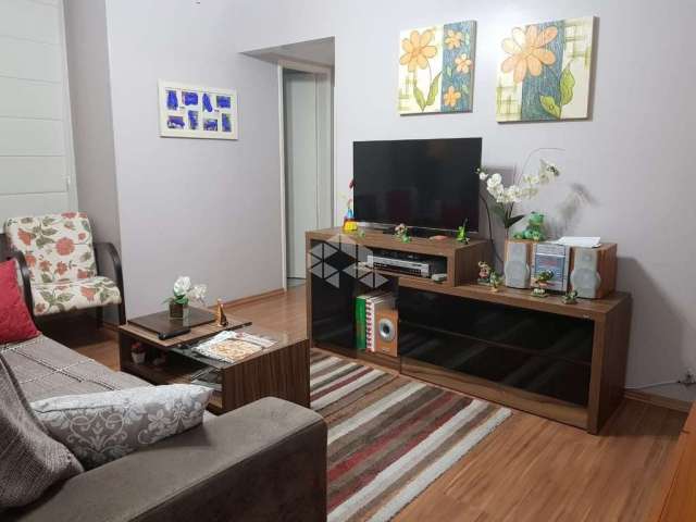 Apartamento com 2 dormitórios com garagem