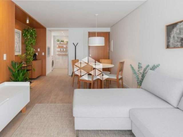 Apartamento com 2 dormitórios, na zona sul em frente a floricultura Winge