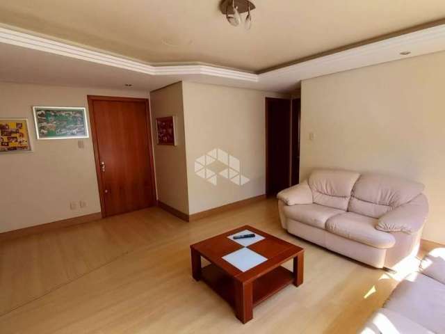 Apartamento no bairro Petrópolis,, 2 dormitórios e vaga