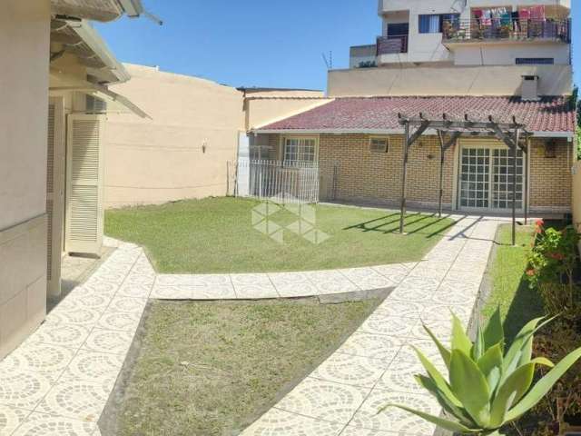 Vende-se casa de 3 dormitorios 2 vagas de garagem em viamão