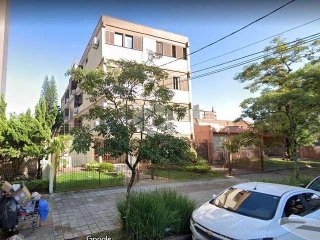 Amplo apartamento de 3 dormitórios/quartos, 1 suite e vaga no Menino Deus