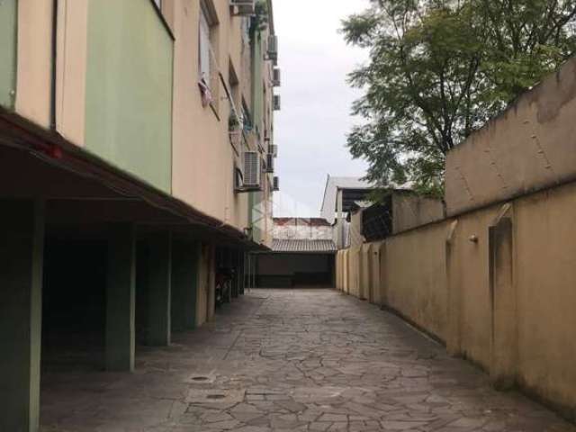 Apartamento de 2 dormitórios no Bairro São João em Porto Alegre