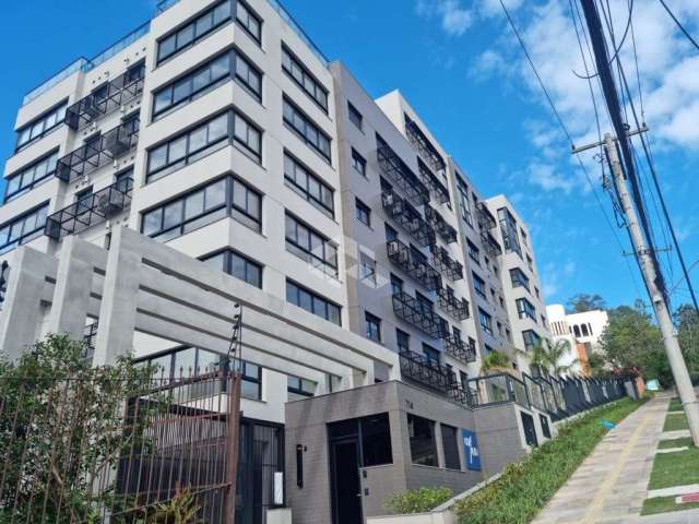 Apartamento com 3 dormitórios, sendo 1 suíte e 2 vagas no bairro Menino Deus