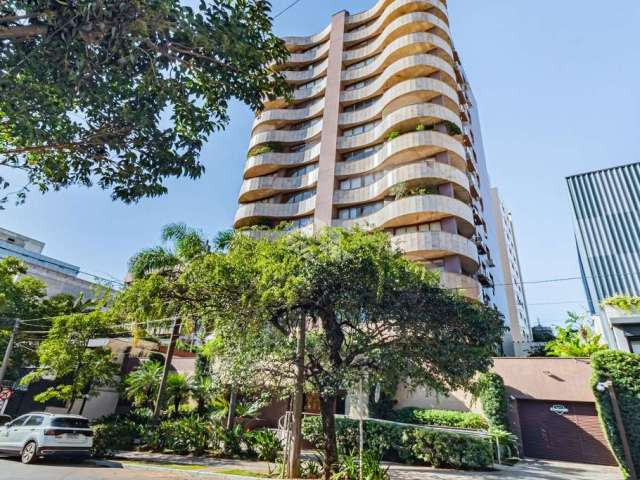 Apartamento de 153m2, 3 dormitórios em excelente localização, vista perene