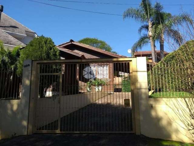 Casa, 3 dormitórios, garagem, quiosque com churrasqueira, em Estância Velha bairro Encosta do Sol.