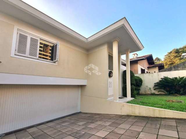 Casa com 4 dormitórios,semimobiliado,suíte,piscina,garagem,sacada,vista,piscina,no bairro Jardim Mauá,Novo Hamburgo