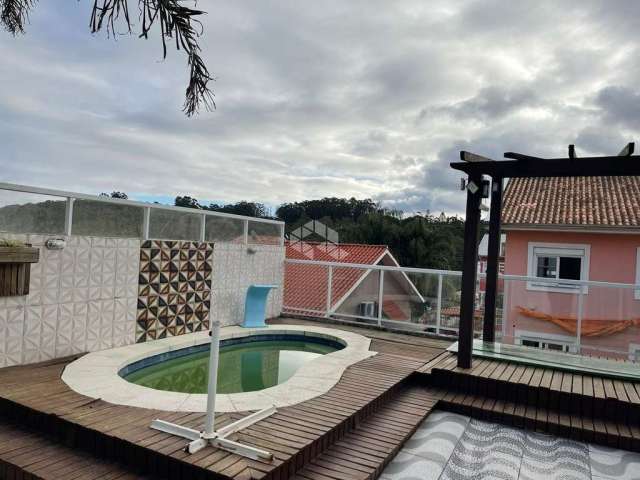 Casa em condomínio fechado com total infraestrutura e segurança para a sua Família.